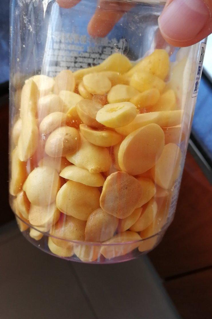 入口即化的无添加蛋黄溶豆