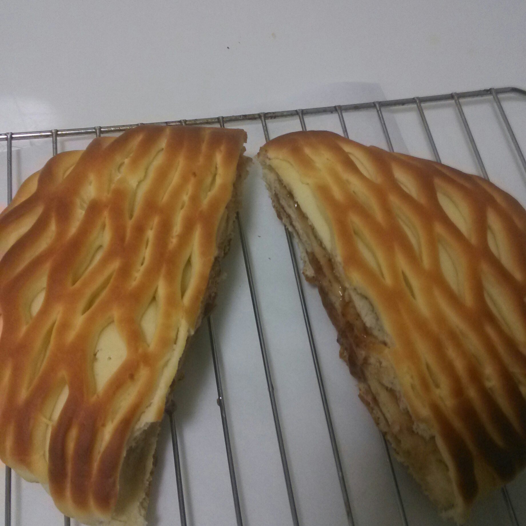 网纹果酱夹心面包