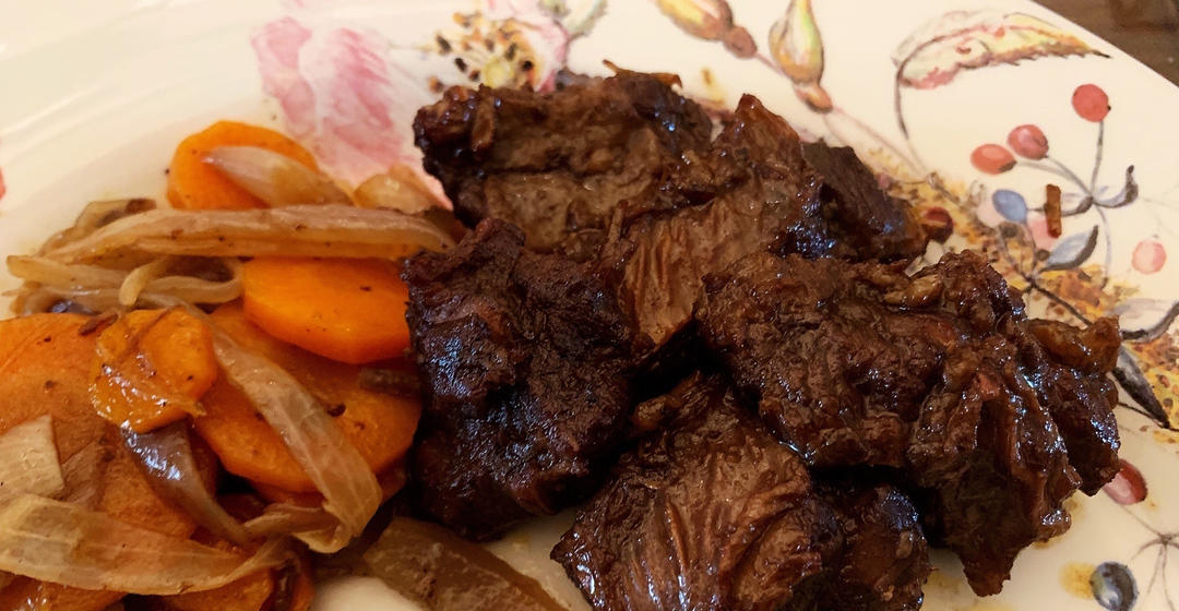 朱莉与朱莉娅：红酒炖牛肉