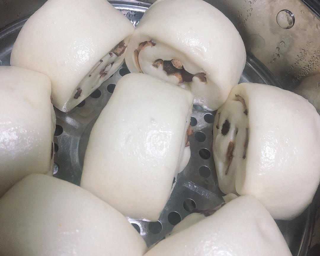 灰枣葡萄干牛奶馒头
