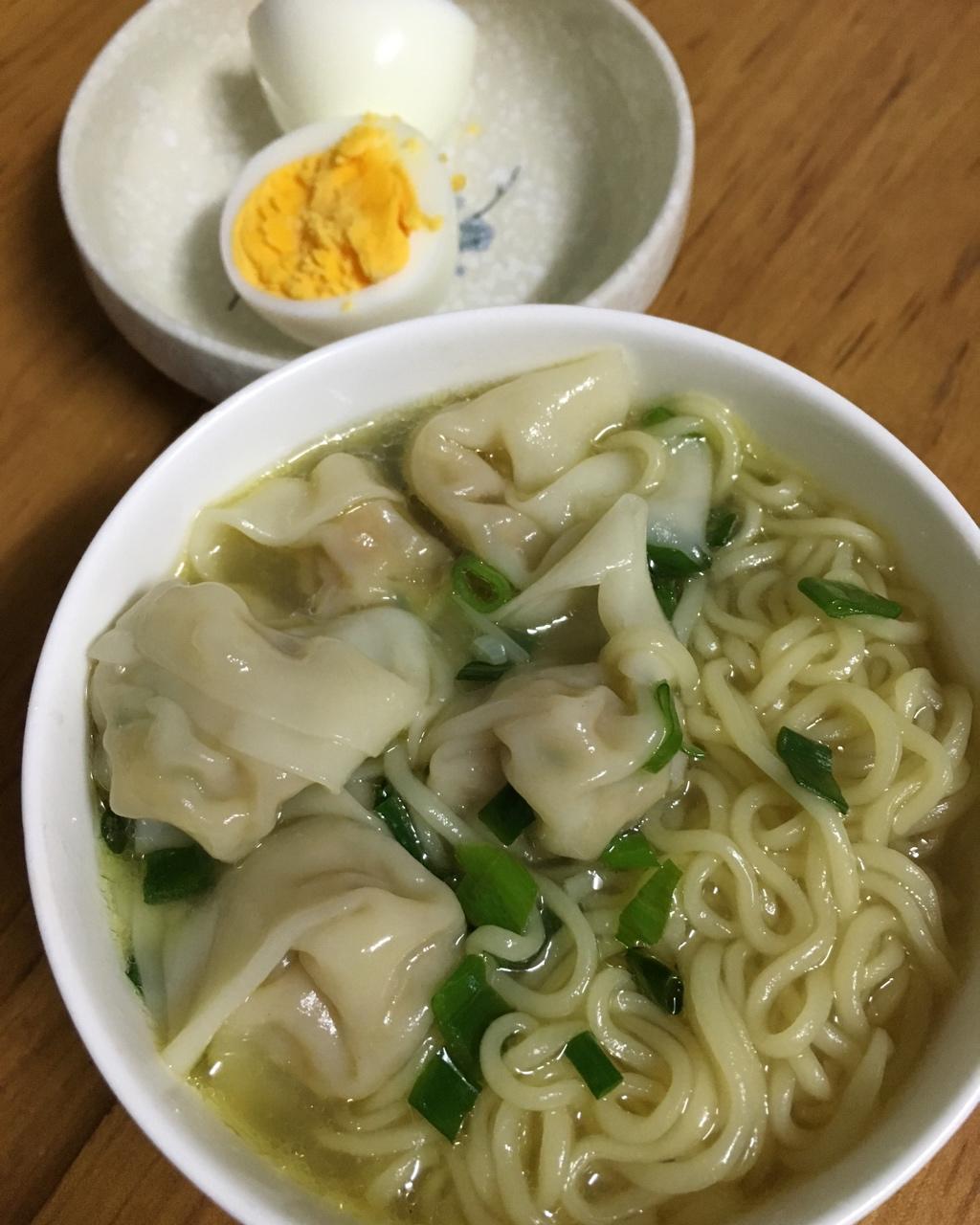 经典港式鲜虾云吞面