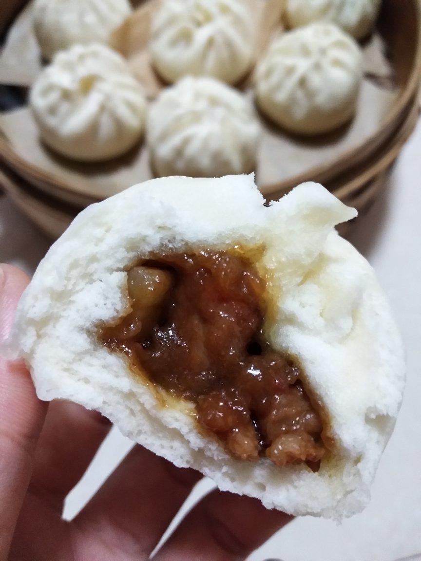 蓬松开花叉烧包