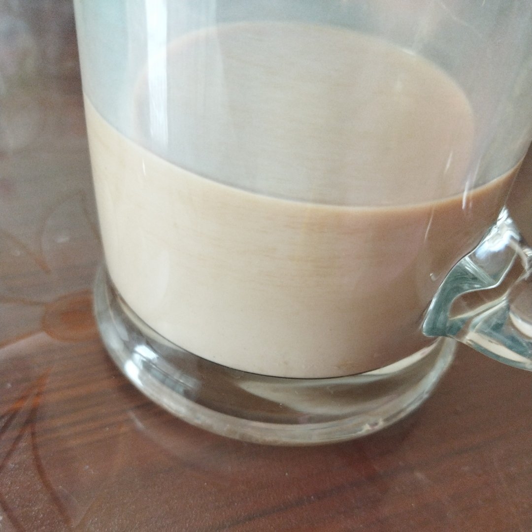 速溶黑咖啡自制生椰拿铁的做法