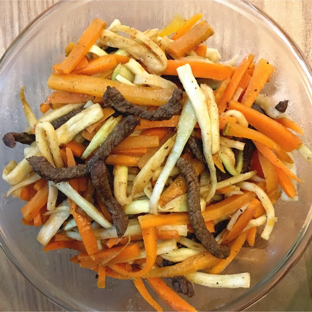 牛肉茭白胡萝卜炒辣椒