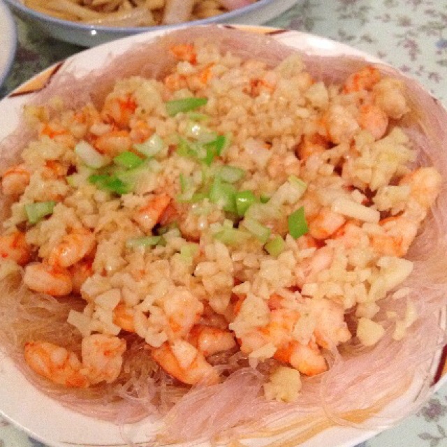 蒜蓉粉丝蒸大虾