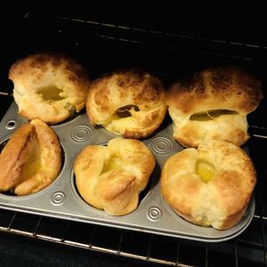 英国名菜Yorkshire pudding约克郡布丁的做法 步骤5