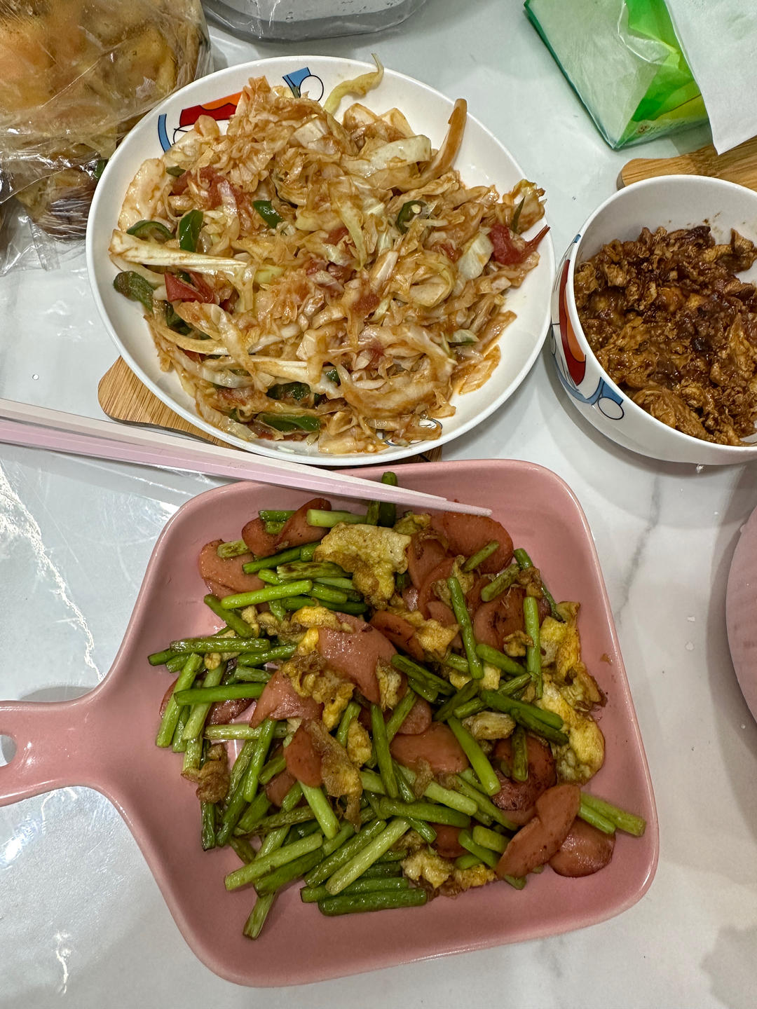 蒜苔香肠炒鸡蛋