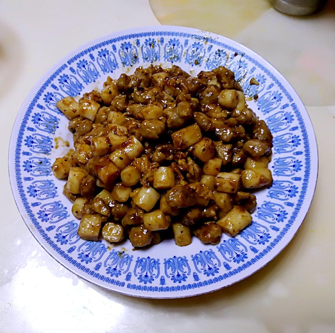 黑椒年糕牛肉粒