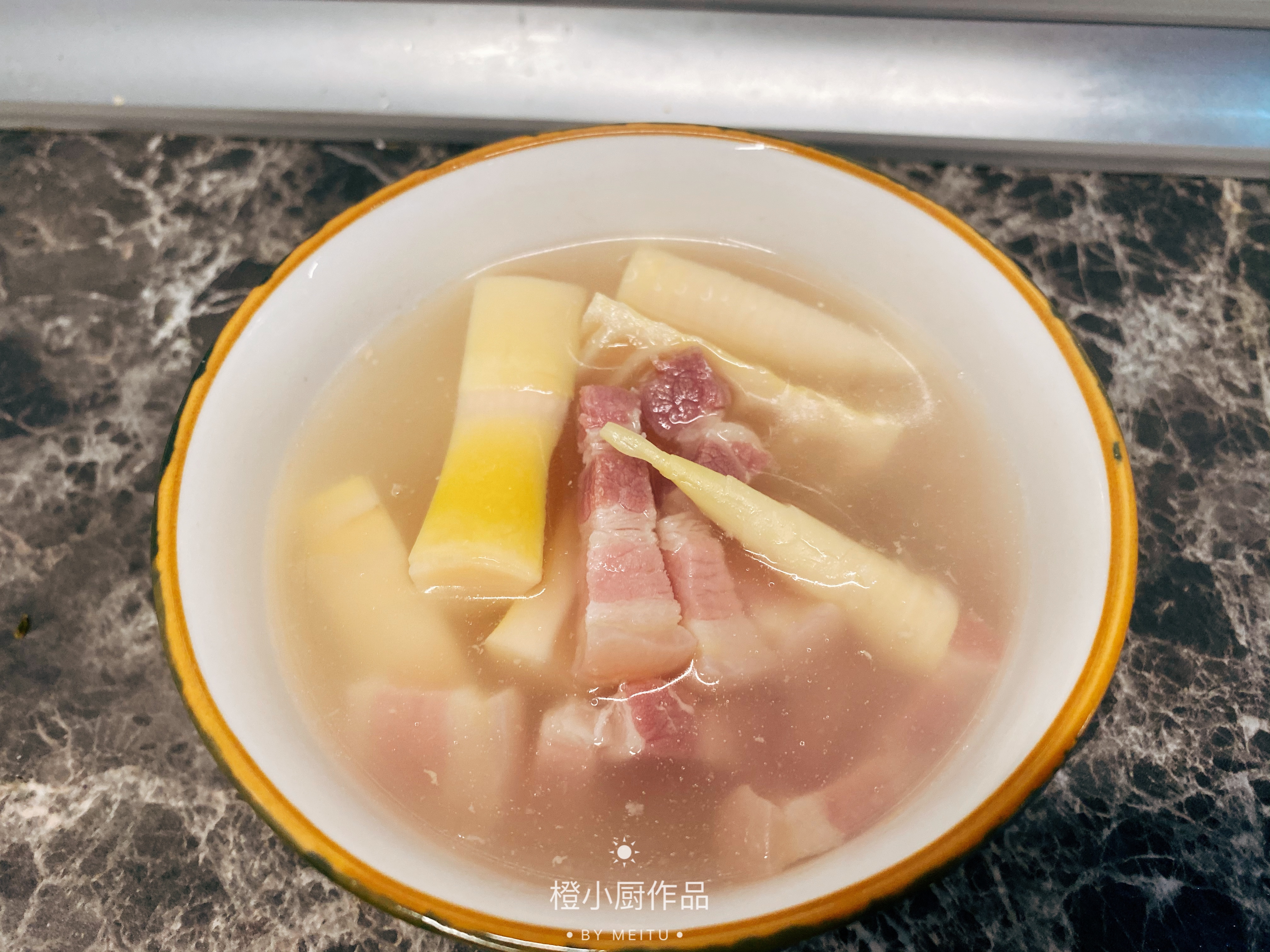 春季时令食谱：咸肉鲜笋汤的做法
