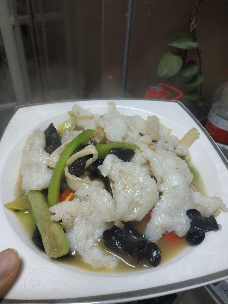 炒巴沙鱼片