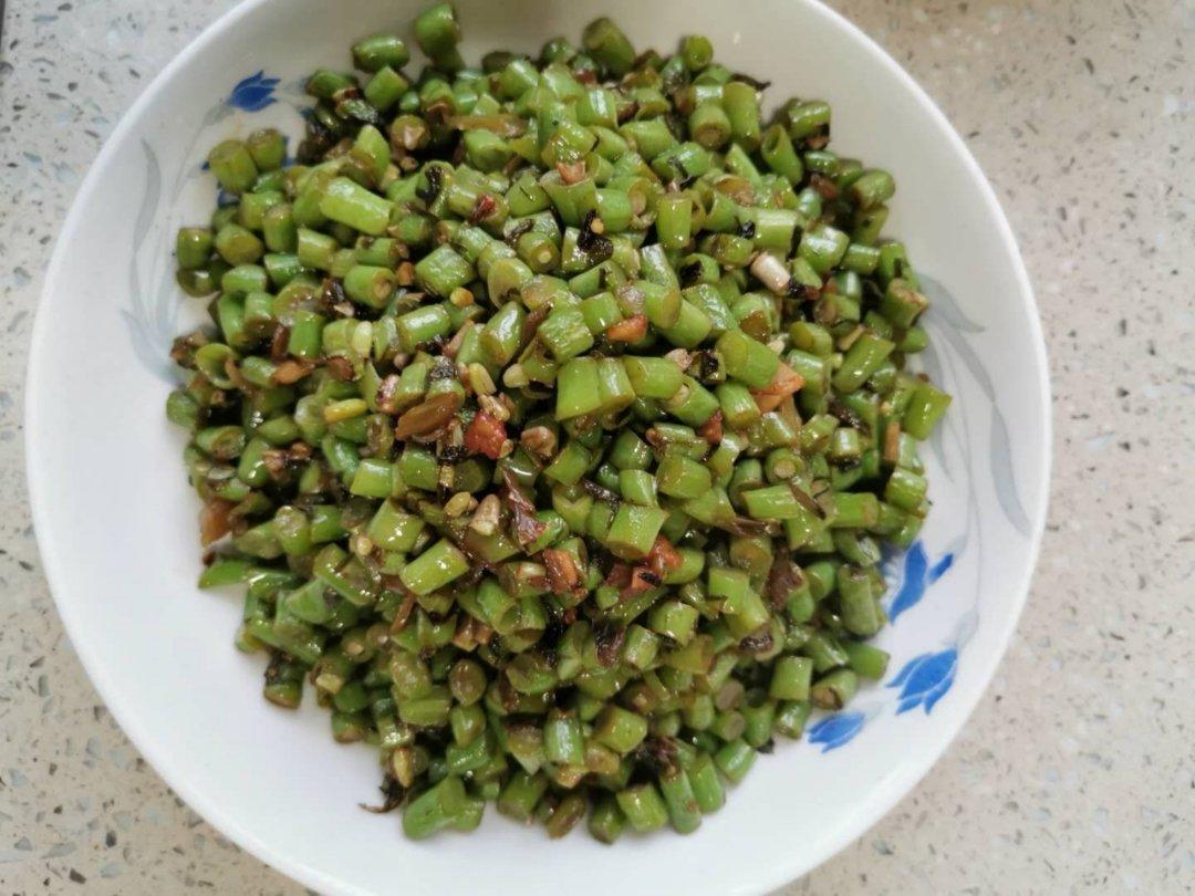 长豆角炒肉丁咸菜