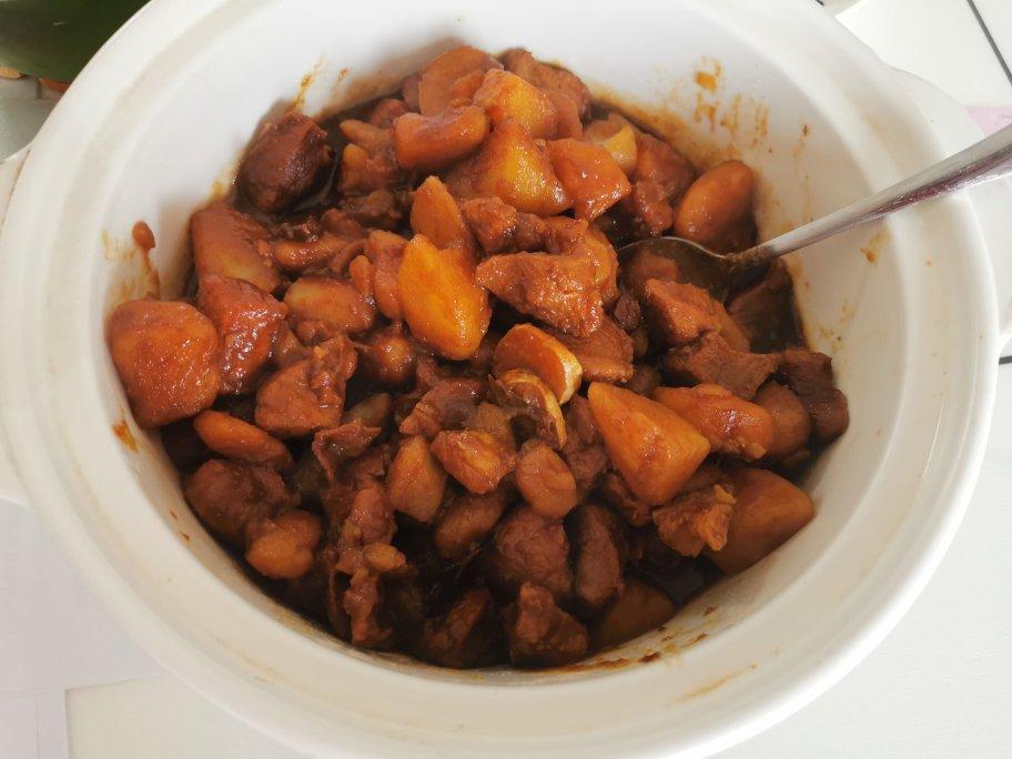 红烧肉炖土豆