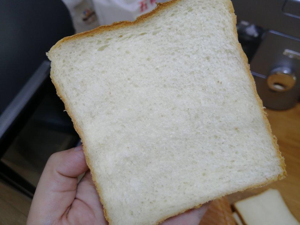 清爽百搭的鲜奶吐司