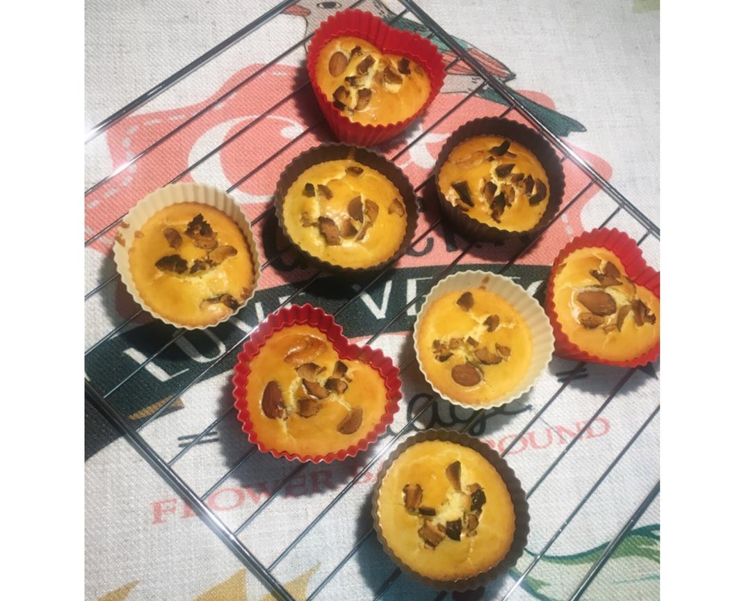 Baby红枣戚风杯子蛋糕的做法