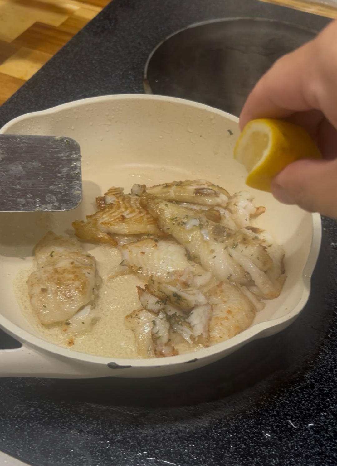 香煎比目鱼(一点小窍门不煎烂)