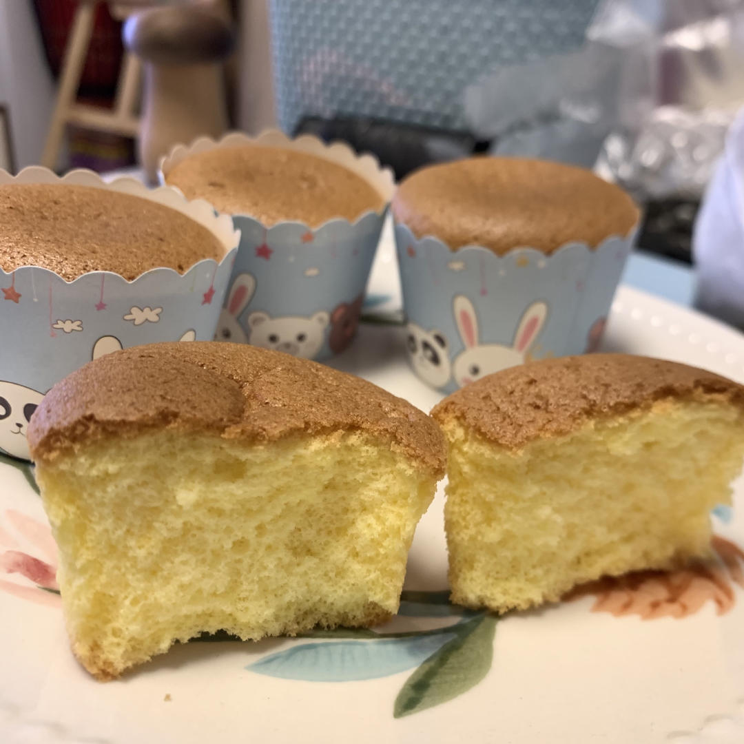 纸杯蛋糕 8寸戚风蛋糕的量