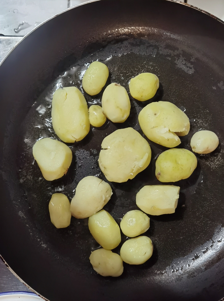 椒盐小土豆的做法 步骤3