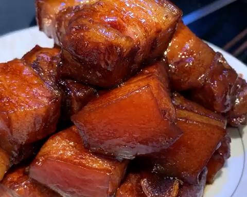 私房秘制红烧肉——酥软到颤悠悠的肉块的做法