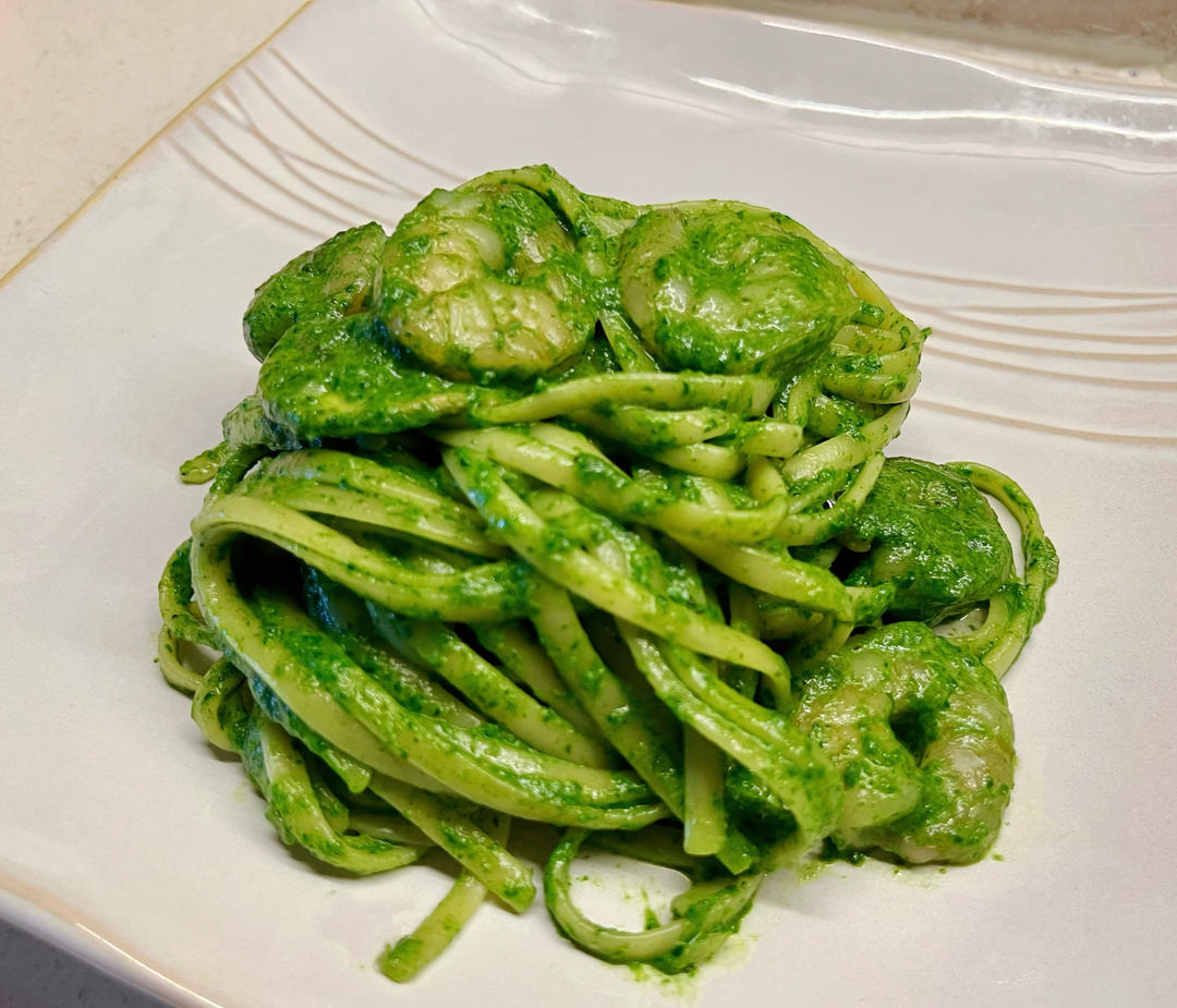 奶油菠菜蘑菇大虾意面