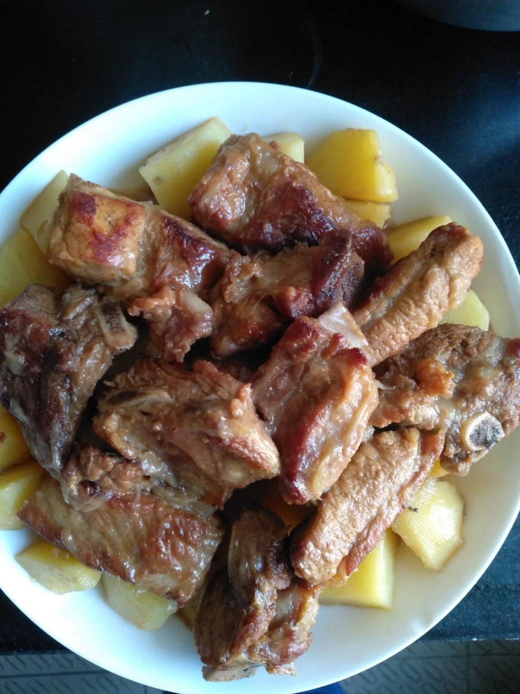 红烧排骨土豆