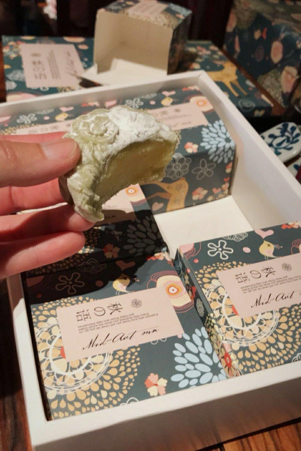 好吃到哭的冰皮月饼（细腻绿豆沙/榴莲）
