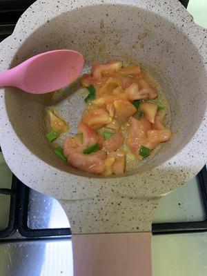 西红柿紫菜虾皮鸡蛋汤的做法 步骤3