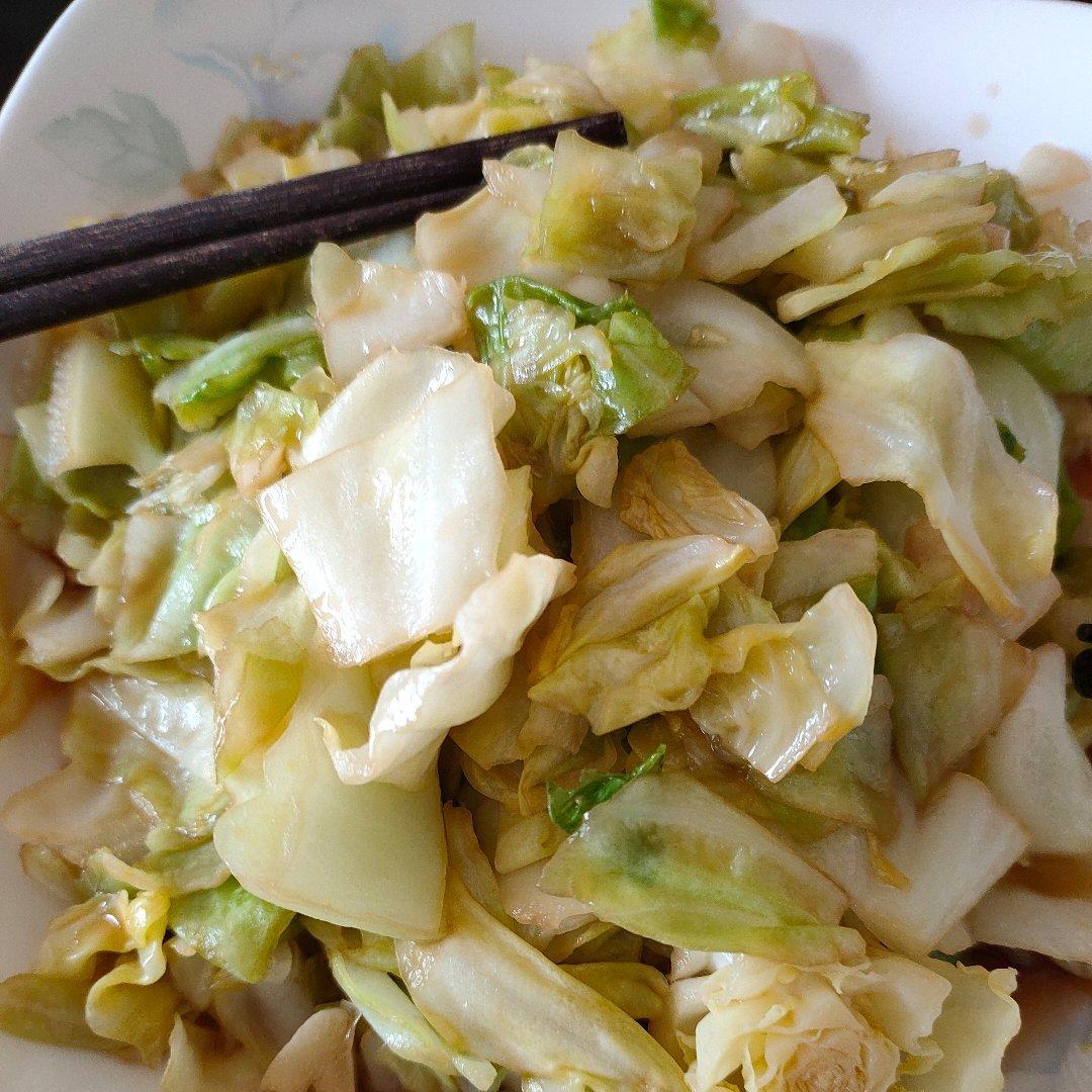 醋溜手撕包菜（超简单做法）