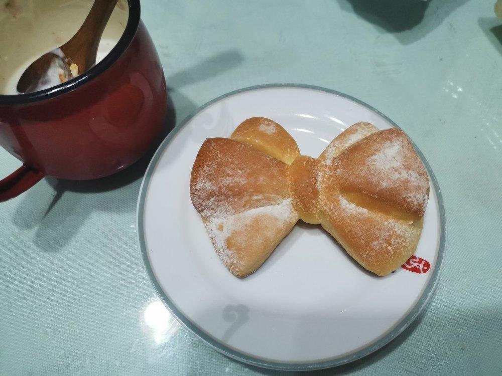 软萌可爱的蝴蝶结🎀面包