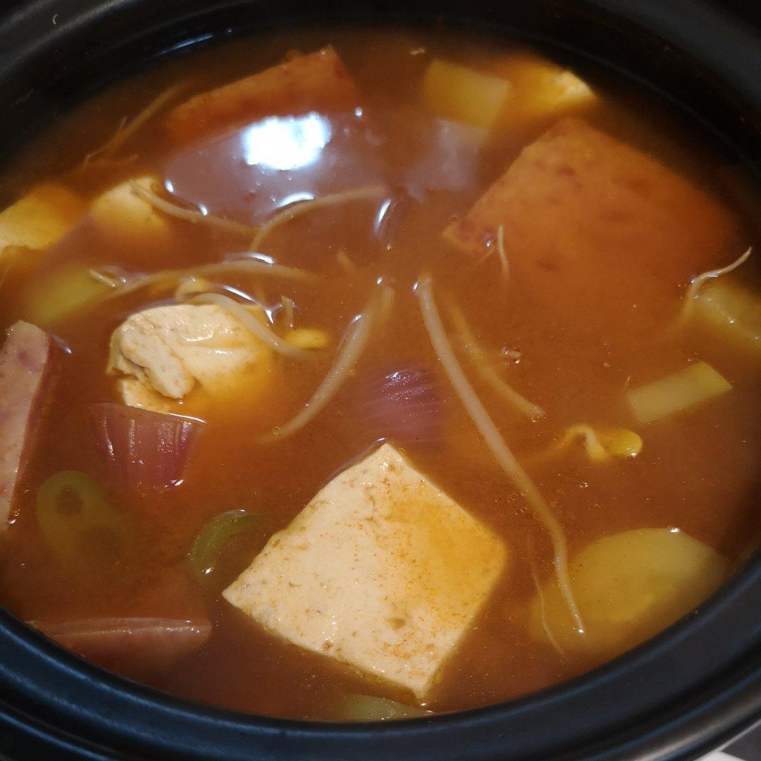 大酱汤&小萝卜泡菜拌饭