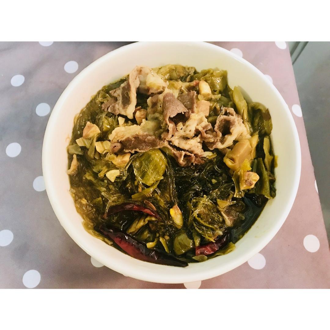 酸菜肥牛煲