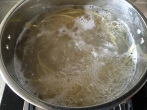 培根杂蔬奶油意面（少油）的做法 步骤3