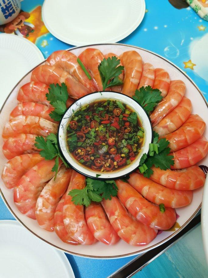 小林爱吃肉123做的鲜美白灼大虾