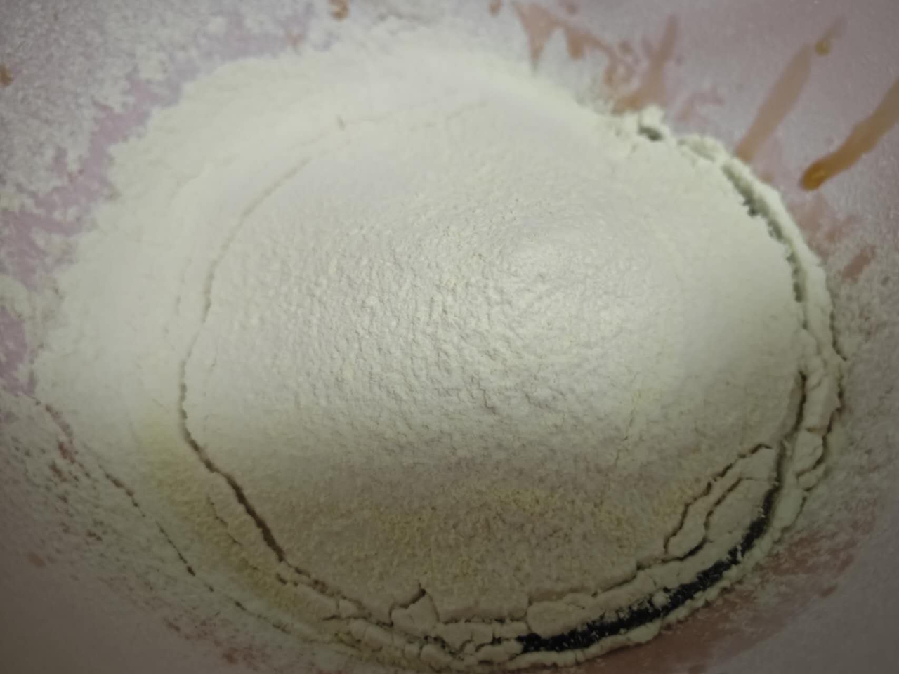 拉丝冰翅蛋黄月饼，花纹清晰立体不翻车配方分享。的做法 步骤3