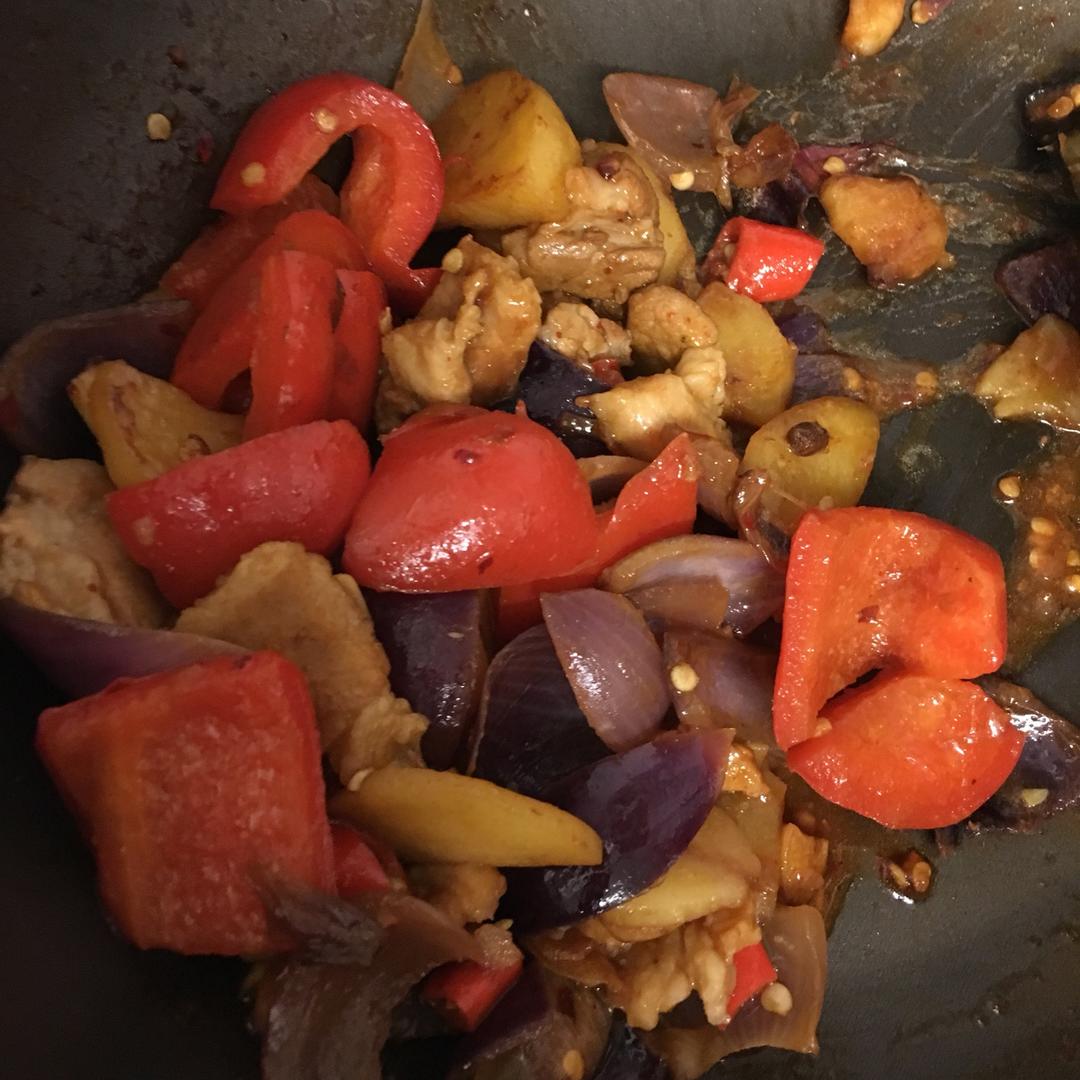 五花肉干煸土豆片