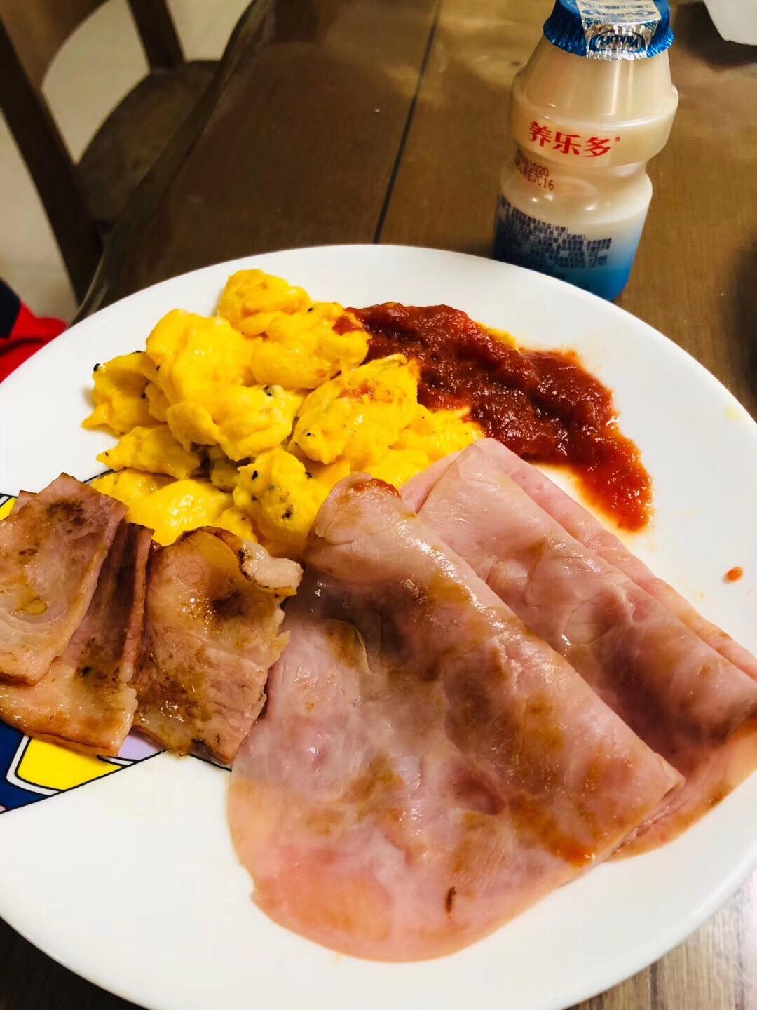 美式炒蛋配培根