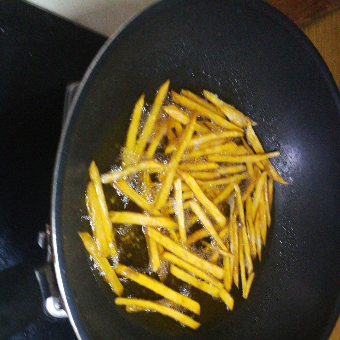 简单的炸薯条（无需淀粉无需冷冻）