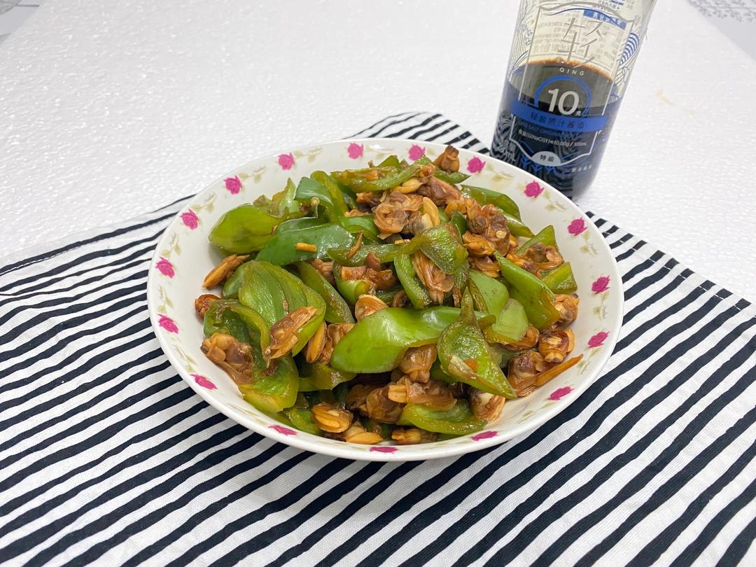 鲜掉眉毛的青椒炒花甲肉