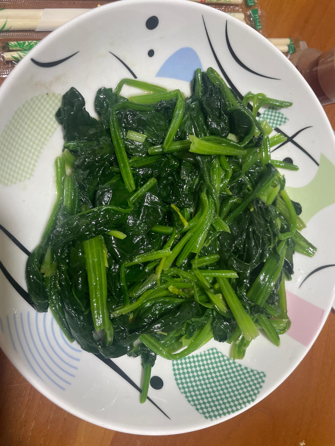 不涩口又嫩的清炒菠菜