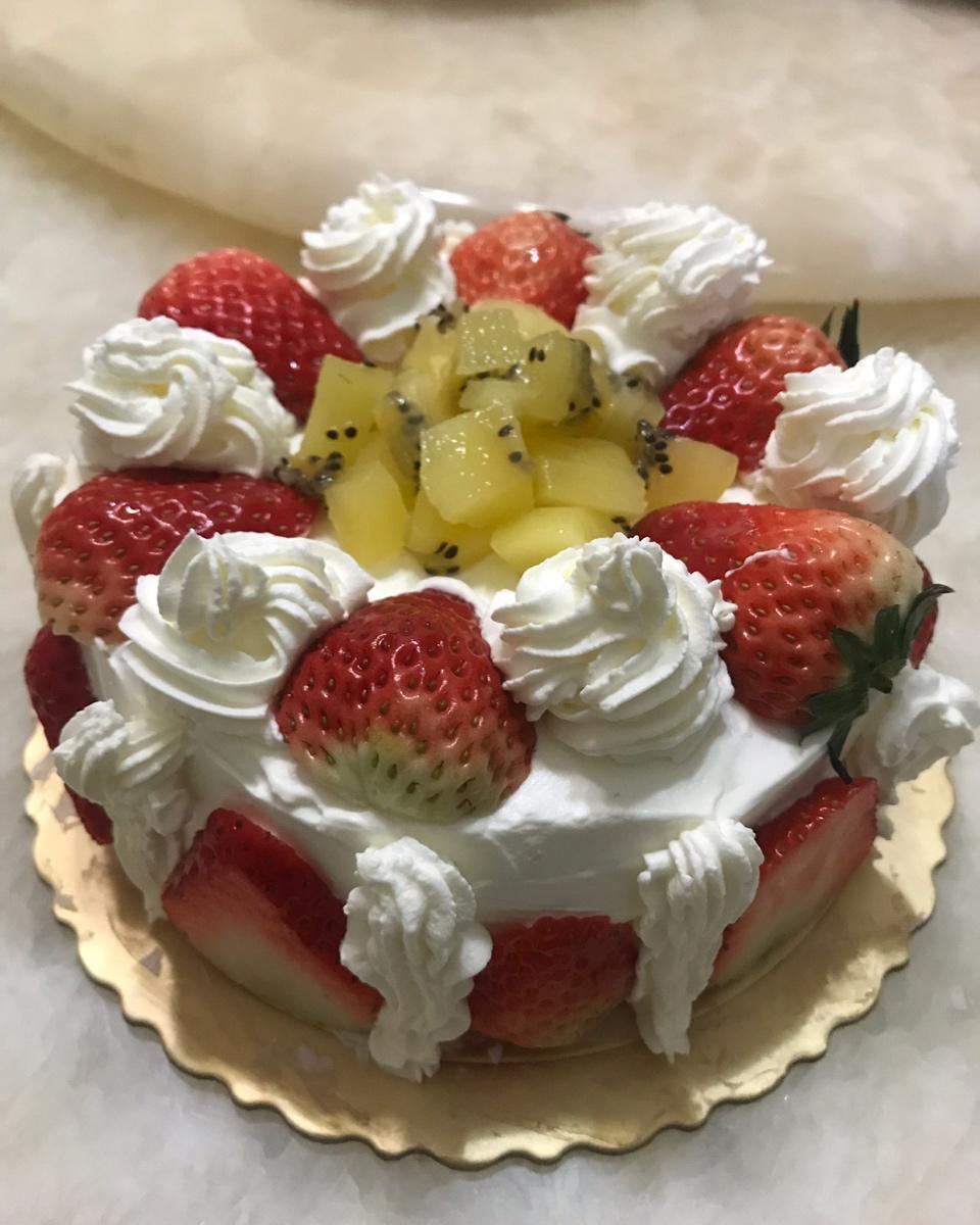 草莓戚风生日蛋糕