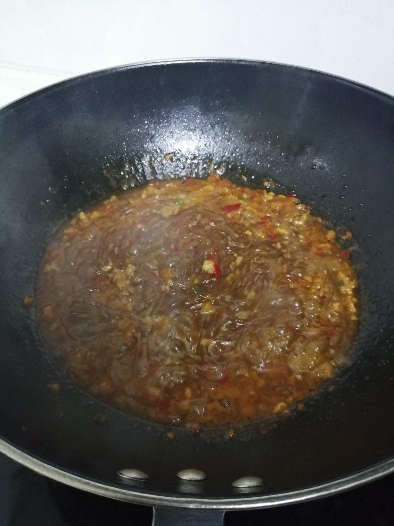 10分钟快手菜，巨下饭的肉沫粉丝煲