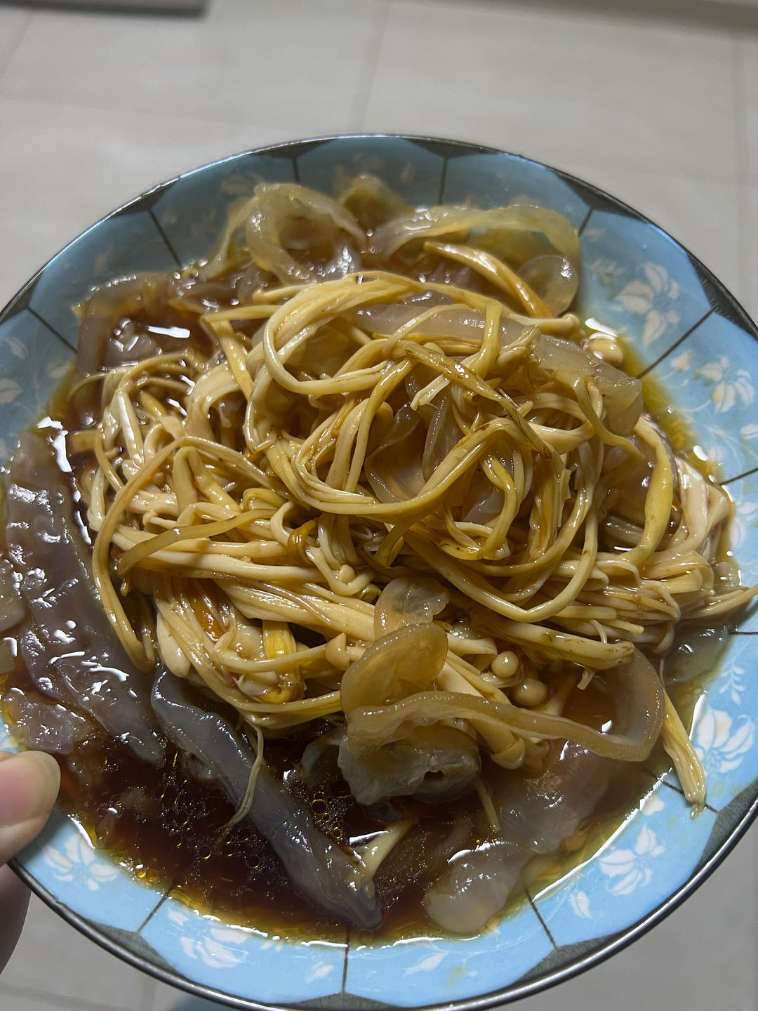 海蜇丝拌金针菇