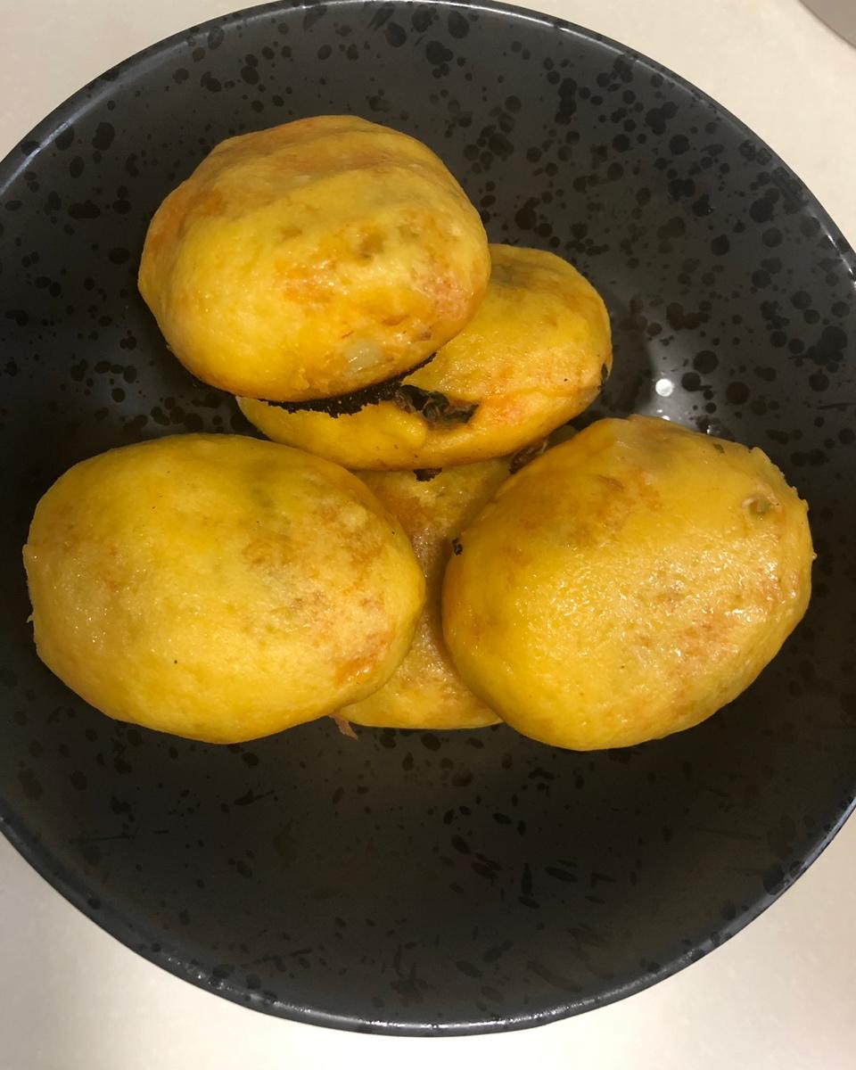 玉米面菜团子