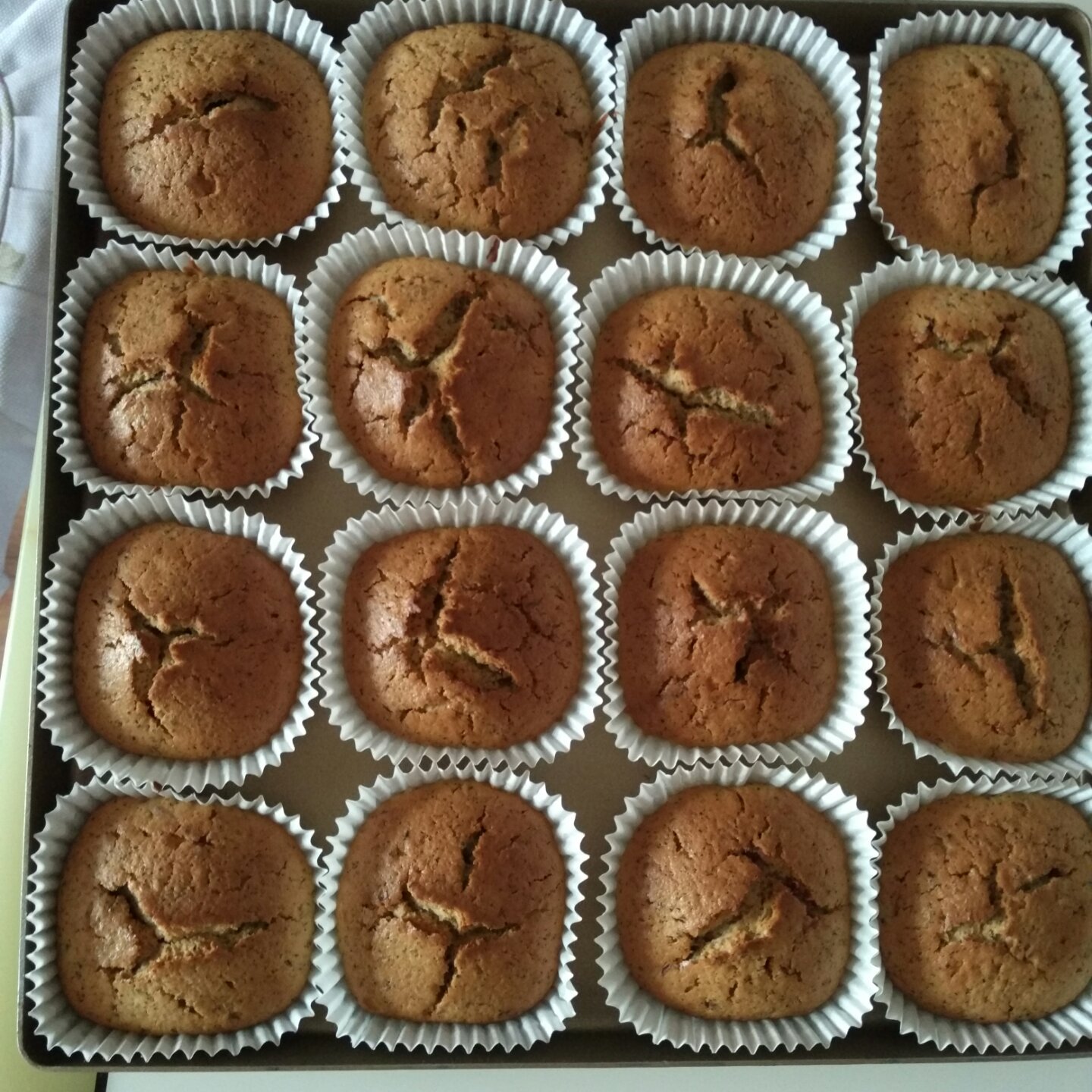 红茶蔓越莓比滋可巧蛋糕