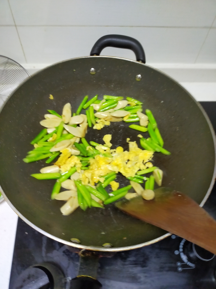 怎么炒都好吃的芦笋的做法 步骤5