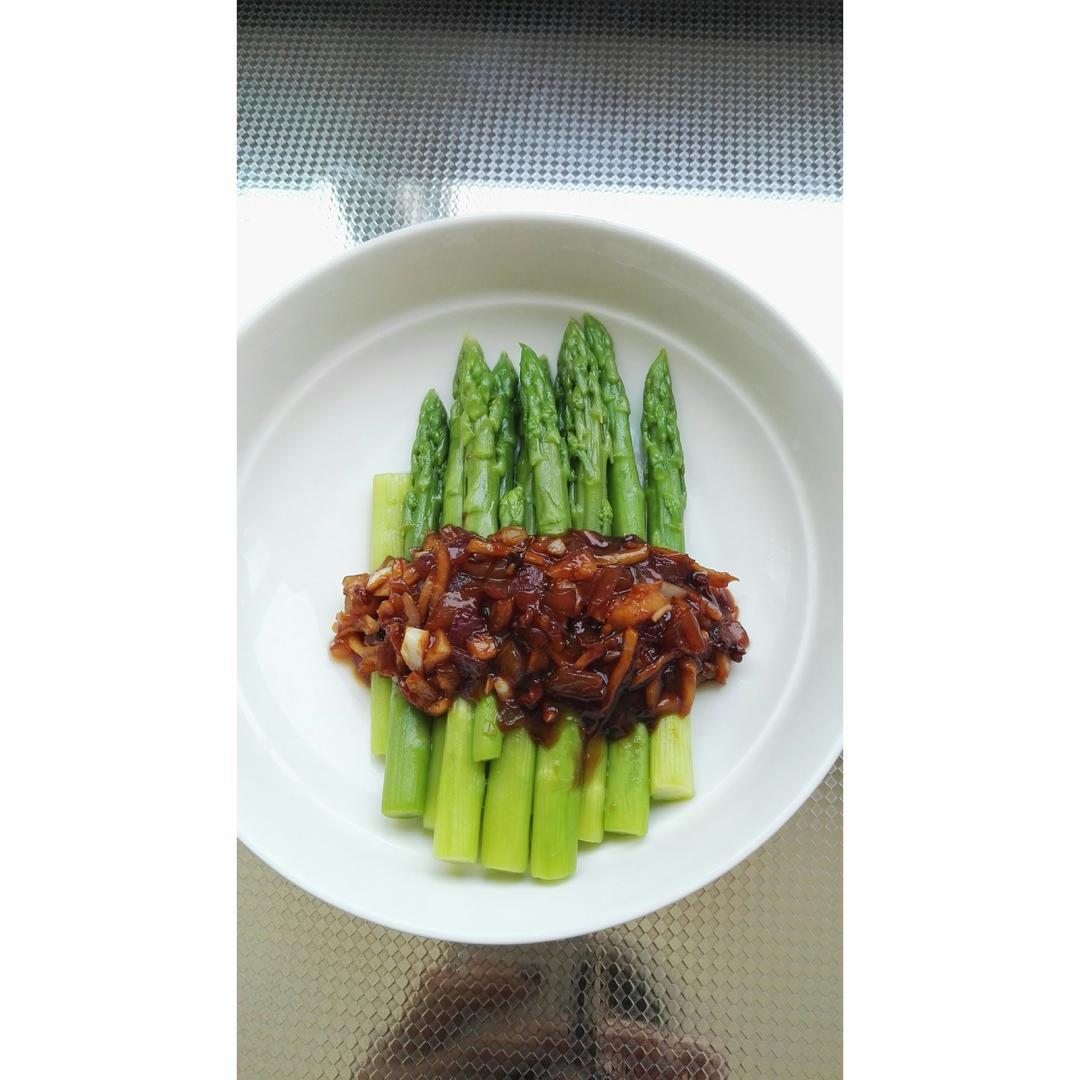 凉拌芦笋