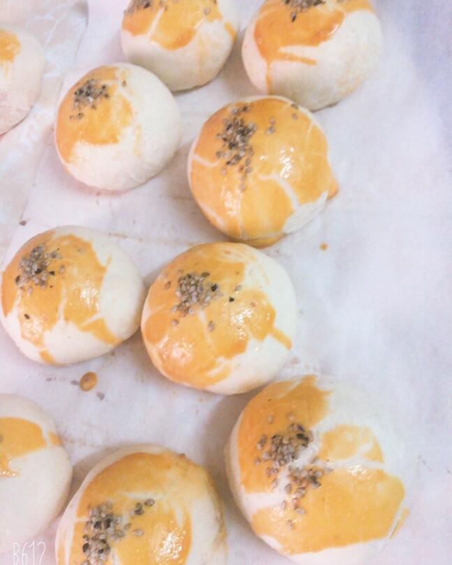 百吃不腻的蛋黄酥