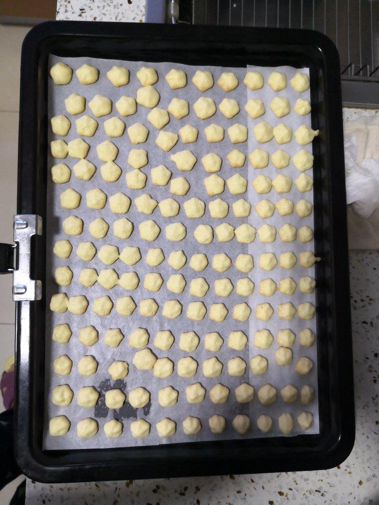 简便的鸡蛋饼干，特别适合小孩子吃