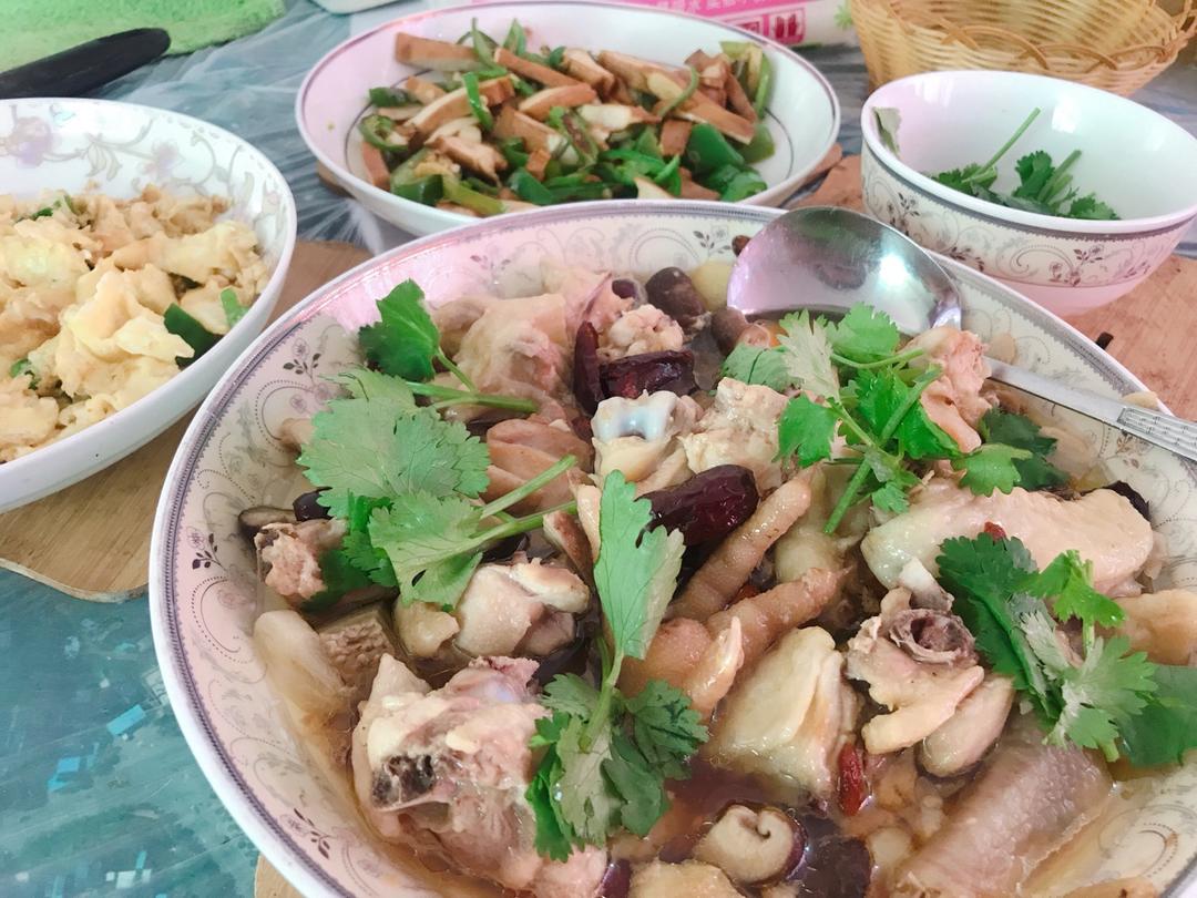 香菇红枣枸杞蒸滑鸡（简单版，老少适合）