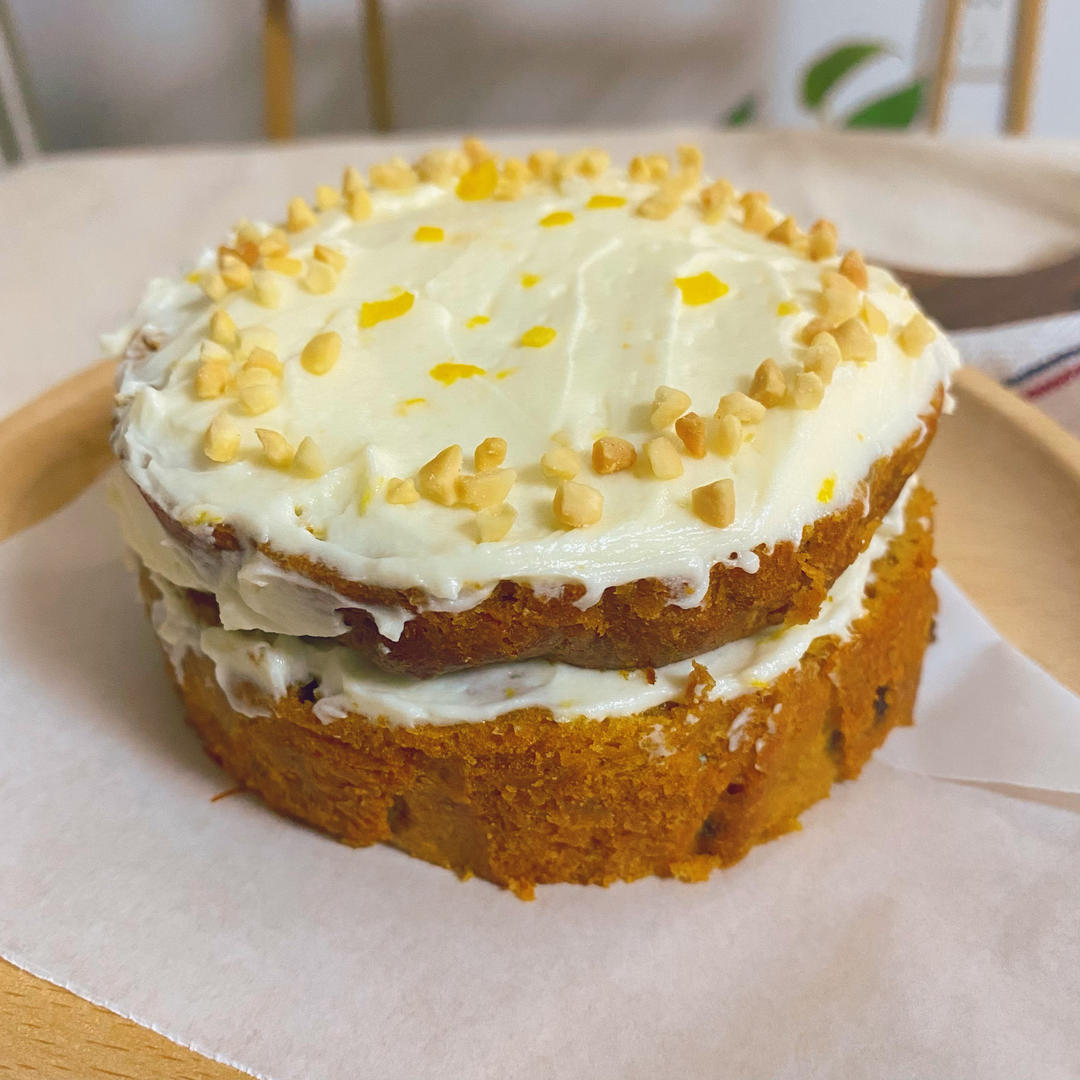 【经典胡萝卜蛋糕】 不需打发的简单快手蛋糕，胡萝卜的华丽变身 绝妙的消耗胡萝卜方法