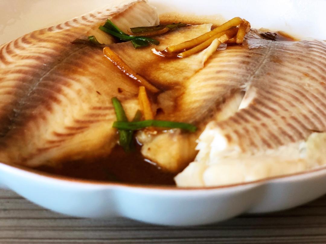 清蒸红鲷鱼（自配浇汁）